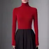 Base de punto de alta calidad, hilo Yangzi finamente hilado, 100% lana, suéter de cuello alto para mujer con silueta ajustada