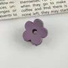 Pinza para el pelo pequeña hueca de color macarrón mate flor pequeña pinza de garra mini para niños flor de cinco pétalos pinza lateral para flequillo accesorios para el cabello