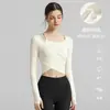 Novidade Outono e Inverno 2026 Roupas de Yoga Femininas Tops Esportivos com Bojo para Corrida ao Ar Livre Pilates Fitness Tops Femininos de Manga Longa