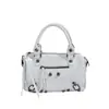Bolsa Biker Estilo Coreano Feminina 2026 Nova Pequena Nicho Moda Rebite Bolsa de Mão Bolsa Almofada Bolsa de Ombro Único Transversal Bolsa de Mão