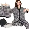 Conjunto de Três Peças Novo Verão Calça de Manga Curta Estilo Popular na Internet Luxo Leve de Alta Qualidade Solto Para Usar Fora de Casa Roupas de Casa Pijama para Mulheres