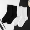 Venda Direta da Fábrica de Meias Masculinas Trendy na Altura da Panturrilha, Meias Esportivas Masculinas para Todas as Estações
