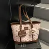 Bolsa Tote Feminina de Design de Nicho Transfronteiriço, Bolsa de Mão Fofa de Grande Capacidade, Bolsa de Ombro Estampada com Desenho para Estudantes e Commuters