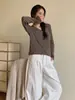Camiseta básica de color liso con cuello en U y manga larga para mujer, top de otoño holgado y ajustado, juvenil y elegante, adecuado para ir al trabajo