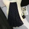 Tres Estándares Completos, Calidad Tmall, Borde de Cinco Líneas, Falda de Pana Azul-Gris a Cuadros Cepillada, Engrosada para Otoño e Invierno