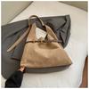 Bolso de Nicho de Gama Alta para Suegra Bolso Tote para Viajes Diarios Bolso de Hombro Cruzado Retro Bolso Grande Nuevo de Moda para Mujer Debajo del Brazo