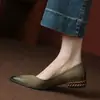 Sapatos femininos vintage estilo francês com bico fino e efeito desgastado, novo modelo da primavera de 2023, sapatos confortáveis de couro macio com salto baixo grosso
