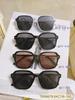 Gafas de Sol Grandes de Café Polarizadas Ultraligeras TR Buen Vendedor Estrella Celebridad de Internet Estilo Coreano Moda Urbana Ultraligeras Montura Grande 58678