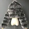 Jaqueta Curta Europeia e Americana com Capuz de Pele Sintética Raposa Manga Longa Patchwork de Pele Outono e Inverno Nova Peça Quente