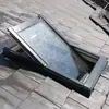 Tragaluz de ventilación de extracción de humo eléctrico Translable Habitación con luz solar Tejado inclinado Puertas y ventanas Tragaluz grande Translable Tragaluz de aleación de aluminio con control remoto