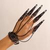 Pulsera de cadena de metal estilo gótico con borlas cónicas personalizadas para mujer, joyería transfronteriza europea y americana, con cadena para la espalda y las manos.