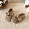 Sapatos Peludos de Bolinhas para Meninas para Uso Externo 2026 Outono/Inverno Novo Estilo Sapatos de Algodão Quentinhos com Pelúcia para Meninas Indoor e Outdoor