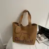 Nova Bolsa de Ombro Retrô Literária de Nicho de Alto Padrão para Outono Feminina Leve para Compras Diárias Bolsa Tote de Grande Capacidade