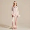 Pijama de Cetim Rosa com Punho de Pena de Avestruz para Mulheres Manga Longa Calça Longa Estilo Levemente Luxuoso Francês Suave Conjunto para Casa de Seda Gelada
