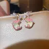 Charme Delicado e Feminino~ Brincos de Flor com Zircônia e Pérola, Brincos de Luxo Leve e de Alta Qualidade, Doces e Delicados, Brincos Versáteis para Mulheres