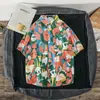 Camisas Florais de Manga Curta para Férias para Homens e Mulheres no Verão Finas Tendência Marca Retro Soltas Casuais Tendência Camisas de Casal Bonitas