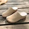Nuevas zapatillas de felpa gruesas y ligeras estilo transfronterizo para mujer 2026, sandalias perezosas de cuña de otoño de comercio exterior talla grande