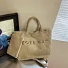 Bolso cruzado de nuevo estilo transfronterizo de gran capacidad con estampado de leopardo y diseño de letras, bolso de mano de pana versátil con una bolsa pequeña, bolso de mano de moda