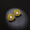 B326 novos brincos coreanos simples de personalidade com pétalas de flor margarida brincos doces versáteis brincos fofos