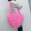 2025 Nuevo Bolso de Corazón de Melocotón Elegante y Moderno para Mujer Bolso de Playa de Lana y Piel Bolso Cruzado Lindo en Forma de Corazón Bolso de Hombro