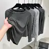 Camisa base de manga larga a rayas con cuello redondo, nueva y elegante, para mujer, a la moda y versátil, elástica, adelgazante y adecuada para el trabajo.