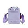 Nuevo bolso bandolera para botella de agua para mujer, bolso casual ligero para teléfono, bolso de hombro bandolera con cordón para viajes al aire libre y deportes