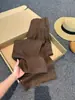 Altamente recomendado! Nova coleção outono/inverno de calças retas femininas em um lindo tom de marrom terroso, apresentando um estilo retrô, old-money e um design sofisticado de perna larga
