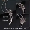 Estilo étnico retro diente de lobo artificial acero inoxidable collar hombres moderno dominante personalidad cabeza de lobo cabeza de tigre largo Accesorios Venta al por mayor