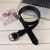 Cinto de Couro Marrom Retro Americano com Fivela de Pino para Mulheres, Acessório Decorativo de Nicho de Alta Qualidade para Combinar com Jeans, Acessório para Afinar a Cintura