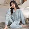 Pijama de Terciopelo para Mujer Islandia, de Manga Larga y Pantalón Largo, Engrosado para Calidez, Cómodo, con Cuello Solapa, Dulce y Lindo, Adecuado para Usar Afuera o como Ropa de Casa