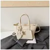 Bolso de mano de moda de comercio exterior con estampado de lichi, nuevo bolso tote retro elegante, bolso de hombro de gran capacidad, bolso cruzado