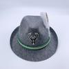 Sombrero de Jazz Verde Oktoberfest Alemán Fieltro No Tejido Gris Elegante Sombrero de Fiesta de Jazz con Pluma Sombrero para Actuación