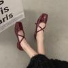 Estilo Francés Estilo Chanel plateado Estilo Hada Zapatos de una capa para mujer Primavera 2025 Nuevo Versátil Boca Baja Retro Zapatos Mary Jane