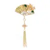 Broche de Borla de Abanico de Crisantemo Estilo Chino Broche Clásico Femenino de Gama Alta Corsage de Gama Alta Accesorios para Cheongsam