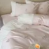 Juego de ropa de cama de algodón puro 100S estilo princesa, juego de cuatro piezas hecho de algodón de fibra larga de Xinjiang con funda de edredón bordada, juego de tres piezas
