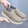 Sapatos de pano Old Beijing para homens, com sola macia, leves, casuais, respiráveis e resistentes a odores, sapatos de trabalho para motoristas, estilo slip-on
