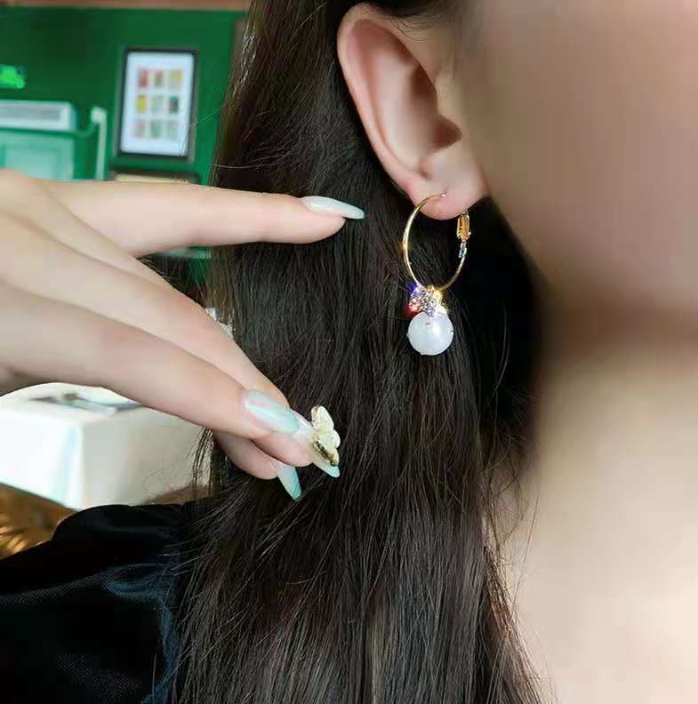 蝴蝶结耳环