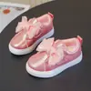 Zapatos planos para niños, nuevos estilos de otoño, zapatillas brillantes de caña baja, zapatos de princesa para niñas con detalles de lazo, calzado popular de exportación y transfronterizo