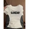 Blusa de Tricô Manga Curta Estilosa Chic Coreana para Mulheres, Nova Tendência Verão 2026 Cropped que Valoriza a Cintura Camiseta