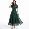 Vestido Feminino de Comércio Exterior, Estilo Francês Delicado de Renda com Manga Curta, Gola Alta, Fechamento em Botão Único, Ajuste na Cintura, Emagrecedor, Corte Evasê