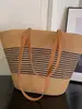 Bolsa de Palha Tote para Mulheres, Versátil para Primavera e Verão, Bolsa Diária de Praia, Bolsa de Ombro Fashion Listrada Estilo Retro Francês