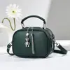 Bolsa de Maternidade Transfronteiriça Novo Modelo 2025 com Pingente de Urso, Bolsa de Mão Feminina, Bolsa Transversal de Ombro Casual Simples e Estilosa
