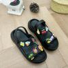Sandálias femininas de plástico com desenho animado, novas sandálias da moda com fundo grosso e cinto duplo, estilo europeu e americano, para mulheres