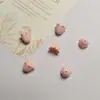 Cuentas de acrílico con acabado lechoso de flor de lirio del valle con agujero recto al por mayor, materiales y accesorios para cadenas de teléfono y llaveros DIY