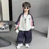 Traje de Primavera y Otoño para Niños 2026 Nuevo Estilo Coreano Fresco Deportivo Conjunto de Dos Piezas para Bebés y Niños Pequeños Ropa Urbana