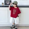 Conjunto de Verão para Meninos com Chapéu de Strass e Conjunto de Manga Curta, Novo Verão 2026 Estilo Coreano Fresco para Bebê, Conjunto Fino de Duas Peças Tendência