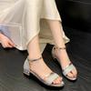 Sandalias de Verano 2025 Nueva Moda Estilo Coreano Piel Brillante Tacón Bajo Tacón Grueso Punta Abierta Talón Cerrado Correa en el Tobillo para Uso en Exteriores