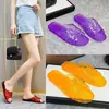 Zapatillas de baño de cristal de moda para mujer, zapatos de gelatina, zapatos versátiles para interior del hogar, antideslizantes, resistentes al olor, resistentes al desgaste, zapatillas para mujer