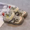 Sandalias Deportivas Cerradas para Niñas de Exterior 2026 Verano Nuevas Transpirables con Suela Suave Zapatos de Agua para Niños Zapatos de Playa para Niños