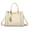 Bolsa Feminina 2024 Novo Temperamento Grande Capacidade Bolsa de Casamento Bolsa de Mão para Mulheres Couro Macio Bolsa Transversal de Ombro